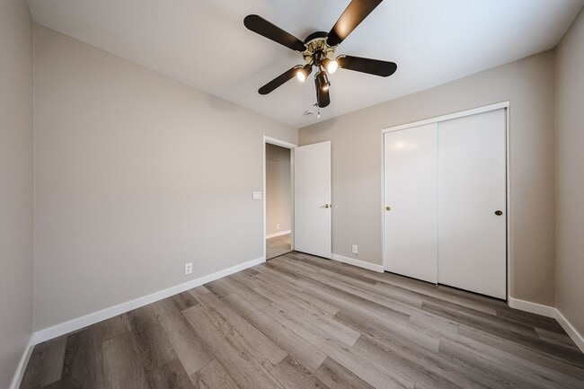 Building Photo - Welcome to this Charming 3 BEDROOM , 2 BAT...