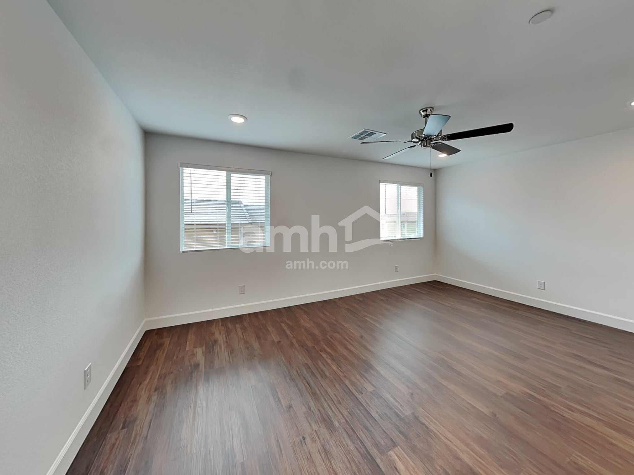 Building Photo - 138 Charmante Tulip Ln
