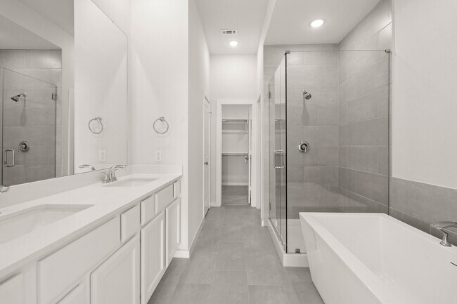 Building Photo - 6579 Scarlet Pond Ln