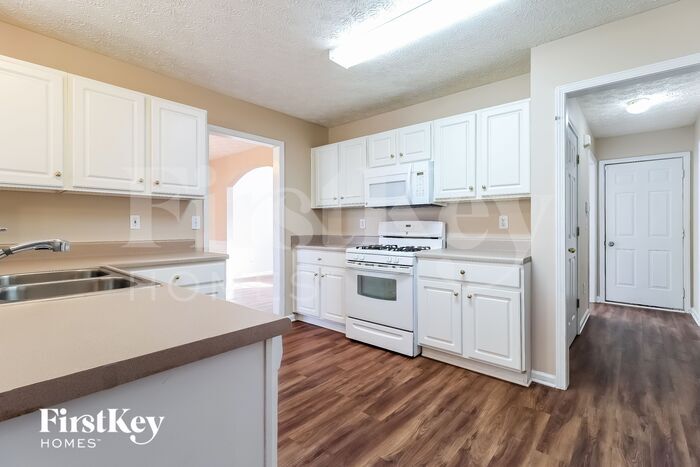 Building Photo - 812 Eagle Glen Crossing