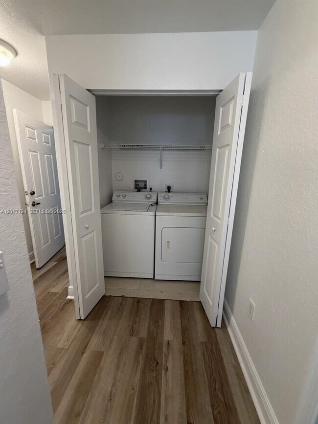 Building Photo - 3335 Palomino Dr