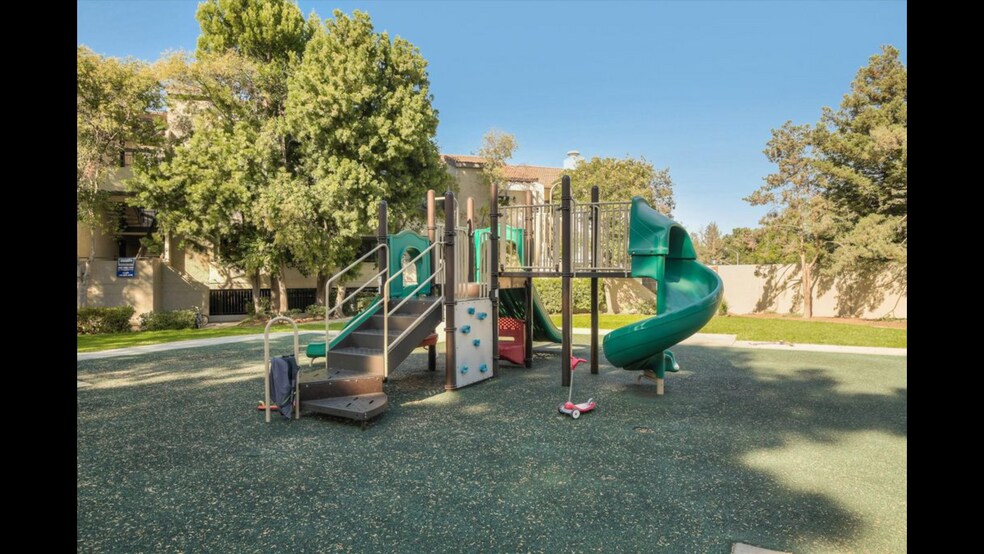 Children Play area - 880 E Fremont Ave