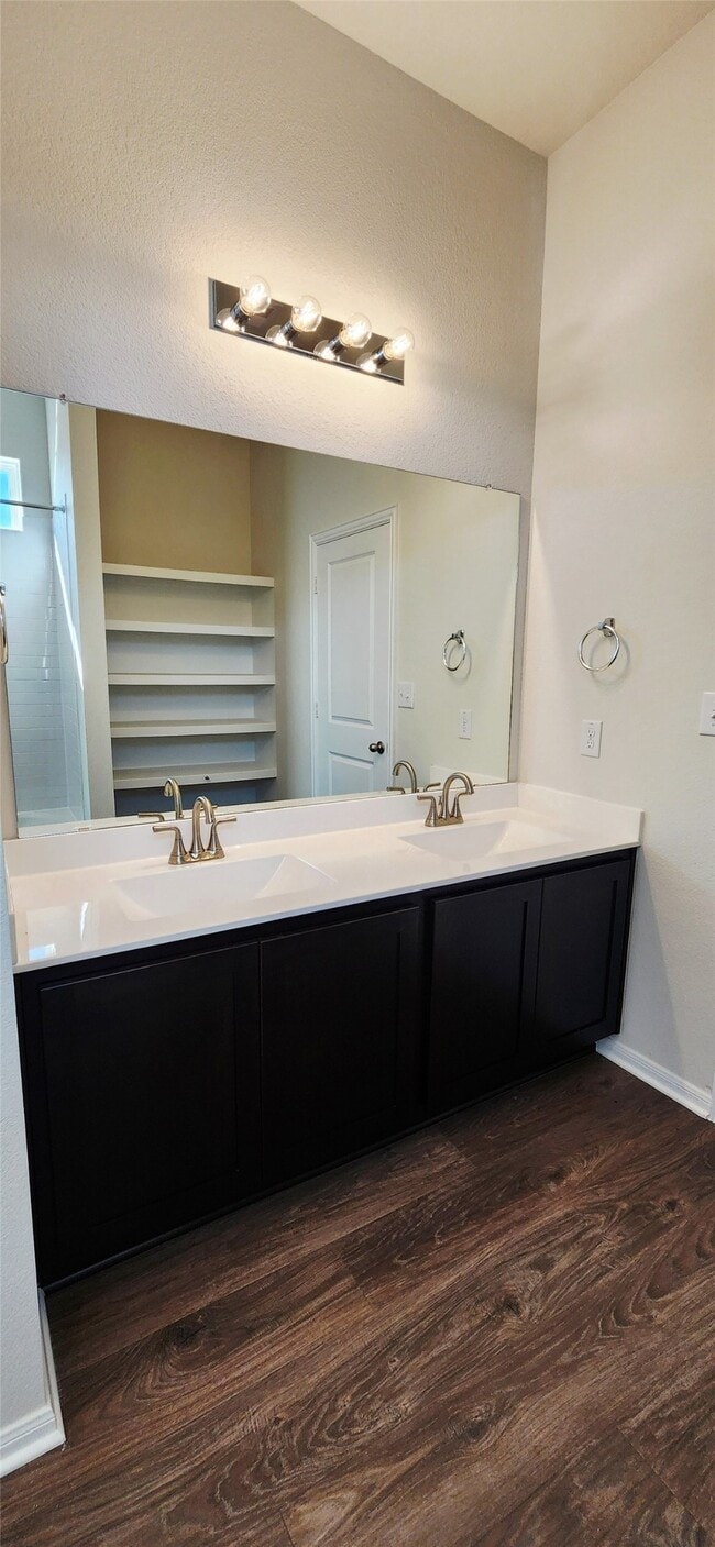 Building Photo - 422 Magnolia Ln