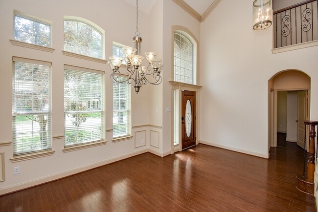 Building Photo - 28514 Hayden Park Dr