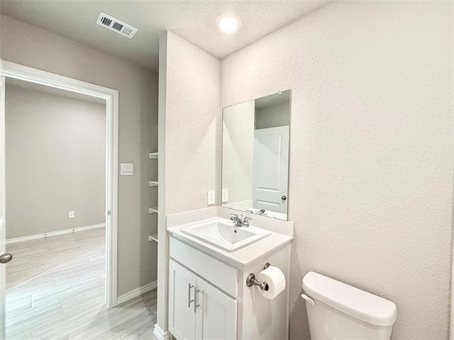 Building Photo - 8420 Hollymead Ln