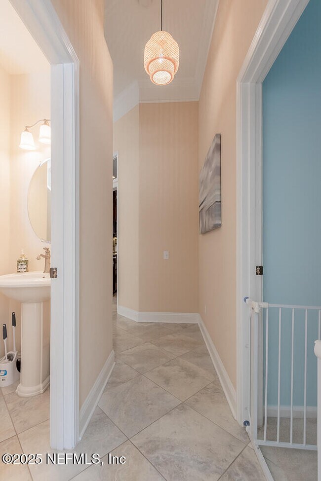 Building Photo - 8543 Glenbury Ct N