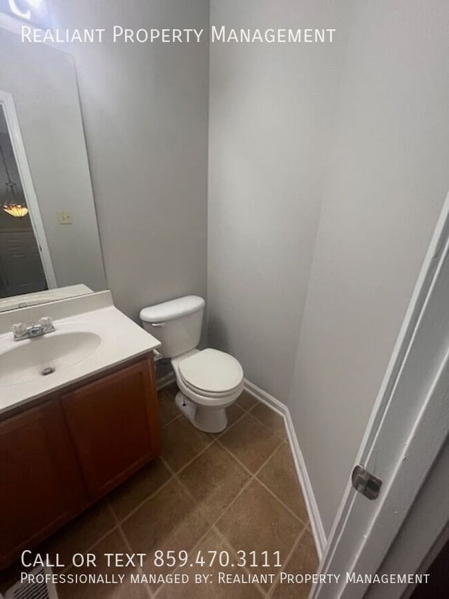 Building Photo - 400 Platt Dr