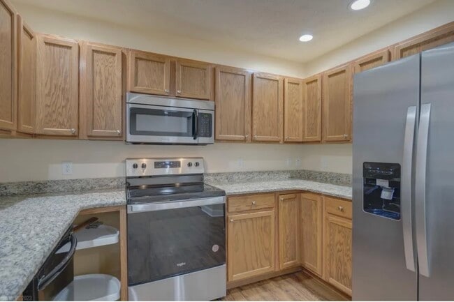 Building Photo - 435 Pin Oak Dr NW