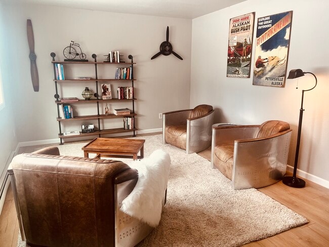 Building Photo - 1841 State St