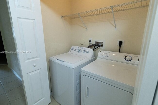 Building Photo - 8740 NW 97th Ave