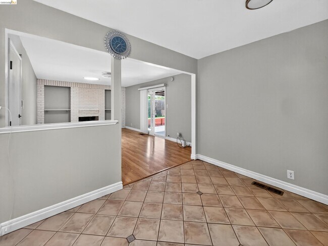 Building Photo - 2928 Rio Grande Dr