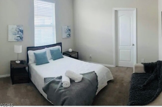 Building Photo - 1715 Chiquita Blvd S