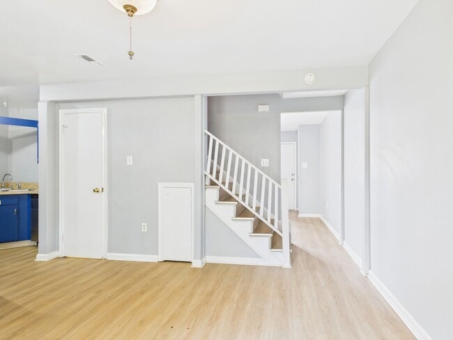 Building Photo - 783 Pleasant St