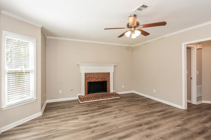 Building Photo - 2969 Kaley Dr NW