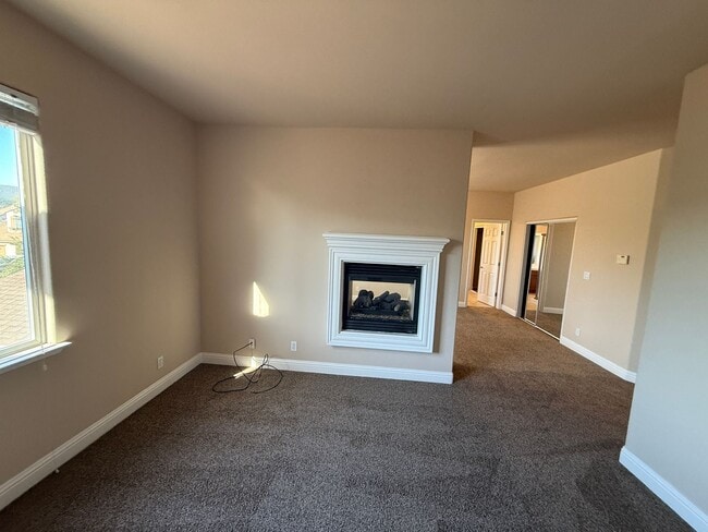 Building Photo - $4795 - Beautiful 5 Bedroom 3 Bath Home wi...
