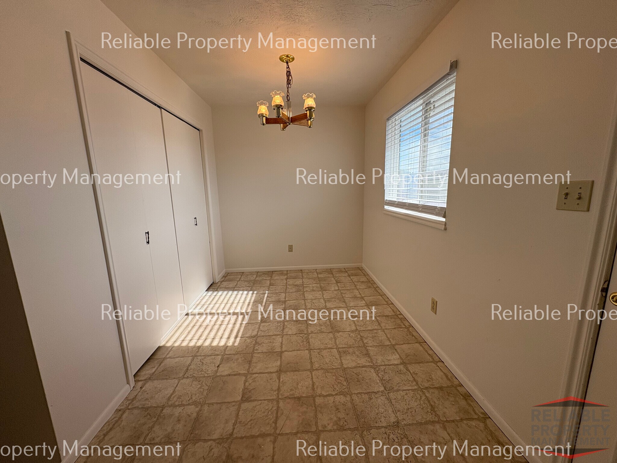 Building Photo - 1387 Elizabeth Cir