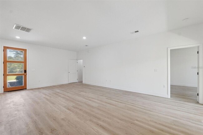 Building Photo - 3072 SW 168th Loop