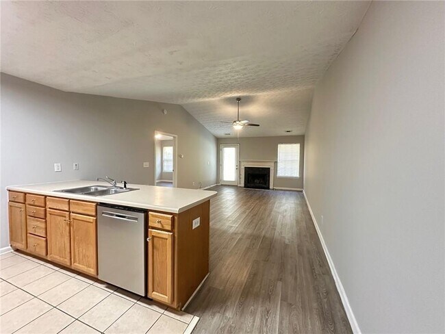Building Photo - 3976 Hidden Hollow Dr