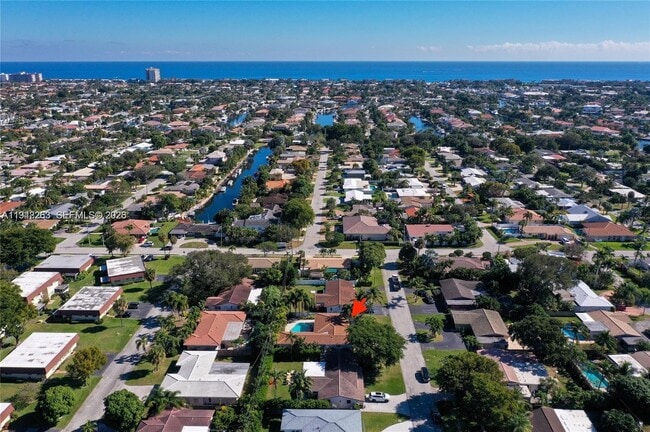 Building Photo - 2011 NE 31st Ct