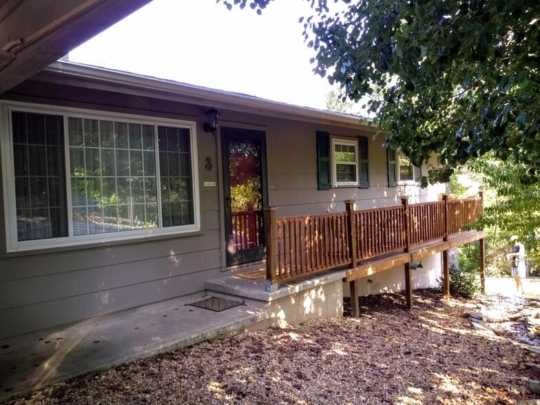 front of house - car port, raised porch area, peach tree - 3 Morris Ln