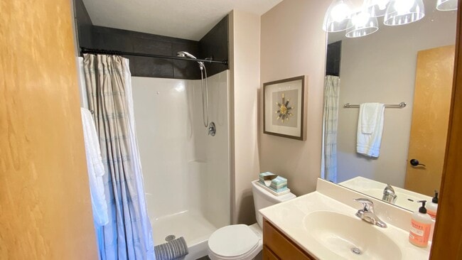 Building Photo - Cozy tranquility 6mi from Mayo 4bed/3bath