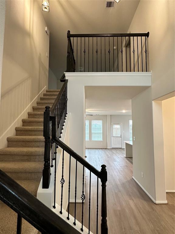 Building Photo - 652 Woodhaven Lks Dr