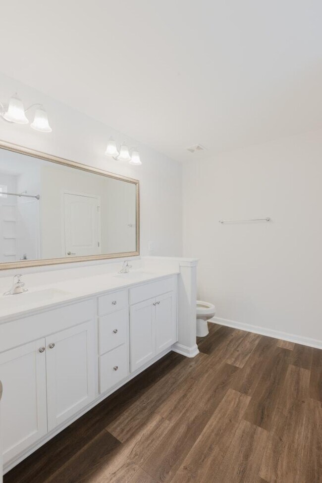 Building Photo - 61 Conifer St