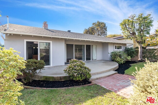 Building Photo - 7515 W 88th St