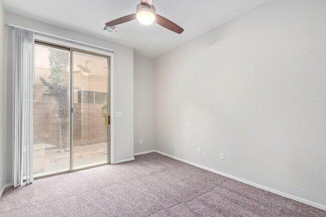 Building Photo - 3443 E Riopelle Ave