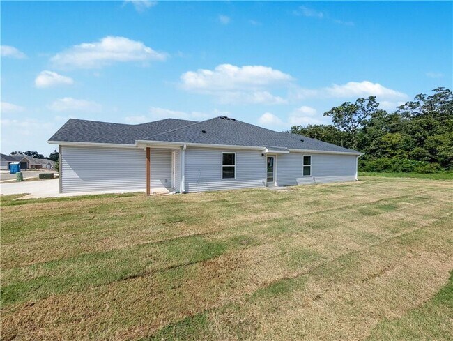 Building Photo - 6401 NW Kathleen St