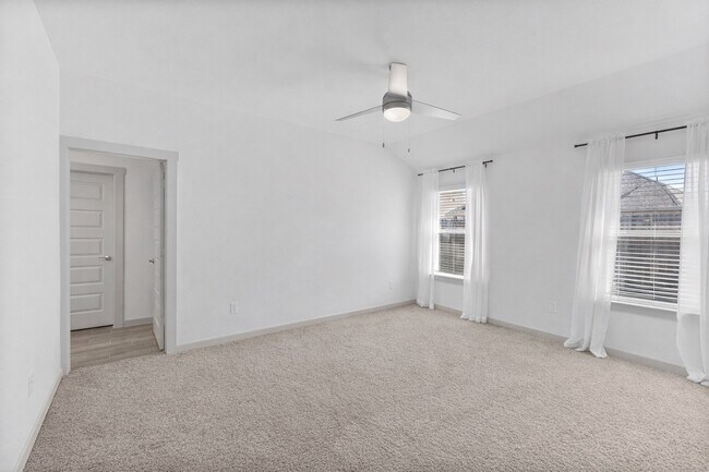 Building Photo - 13220 Lago Acero