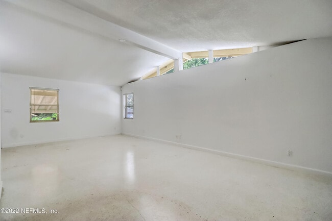 Building Photo - 4009 Bess Rd