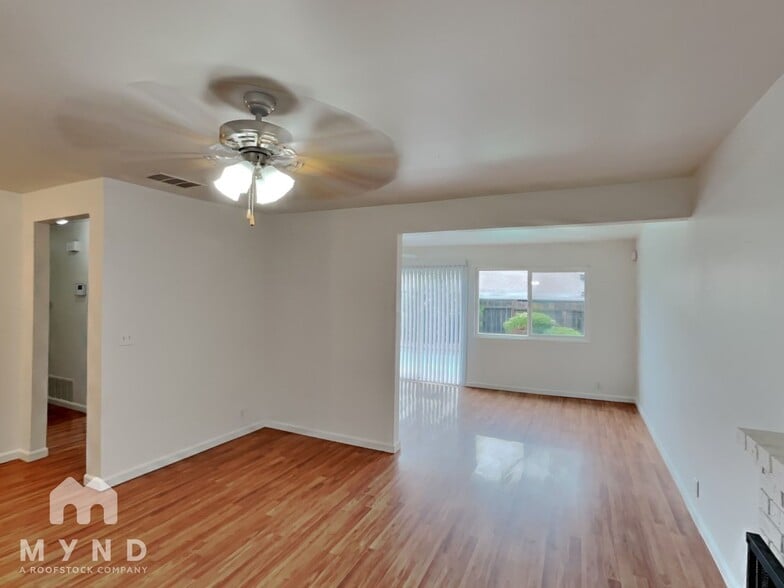 Building Photo - 2113 Merritt Pl