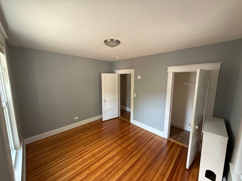 Building Photo - 48 Nesbit Avenue