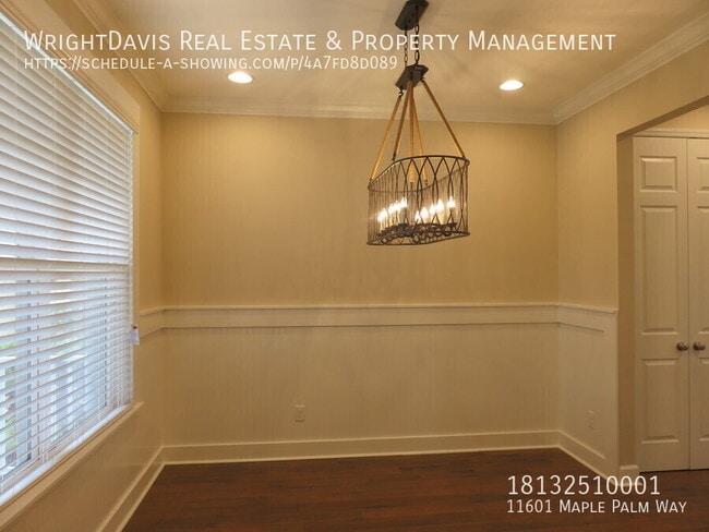Building Photo - 11601 Maple Palm Way