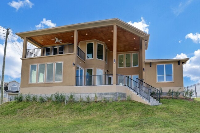 Building Photo - 502 Amalfi Dr