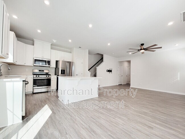 Building Photo - 111 Marthawood Ln