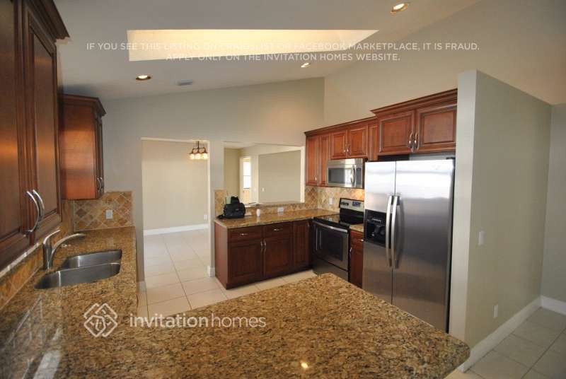 Building Photo - 13830 Geranium Pl