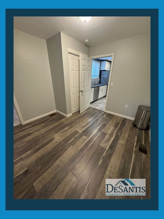 Building Photo - Spacious 4-Bedroom Home with Classic Charm...