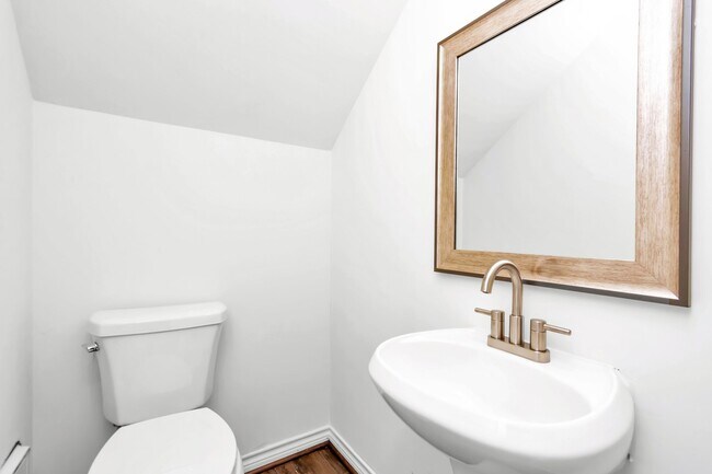 Building Photo - 12818 Chamberlain Dr