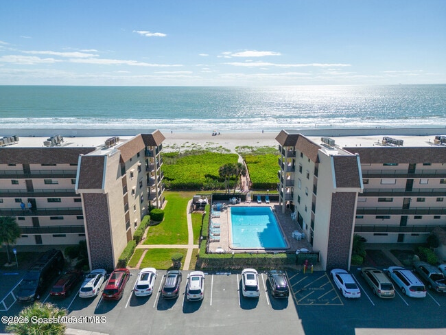 Building Photo - 8494 Ridgewood Ave