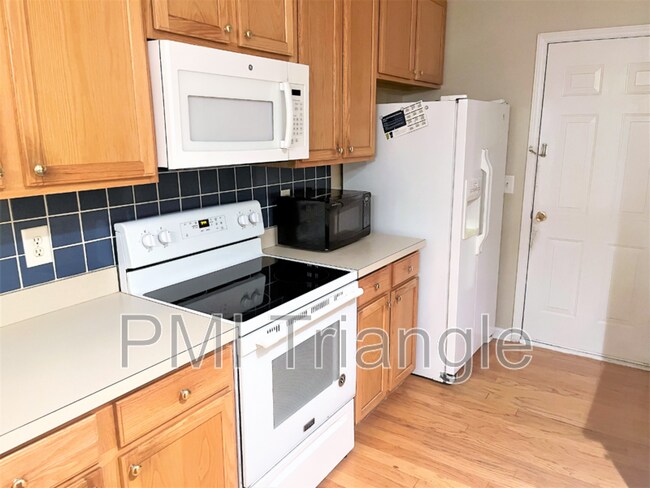 Building Photo - 2429 Valley Haven Dr