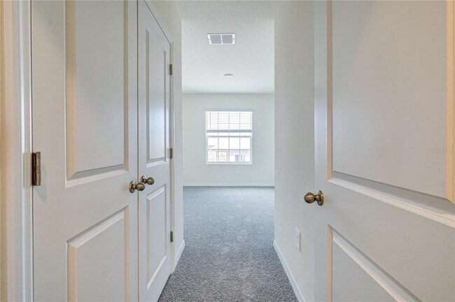 Building Photo - 17436 Crescent Moon Lp