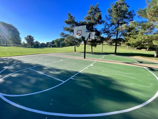 Building Photo - Woodland 3 Bedroom Home for Rent in Valencia!