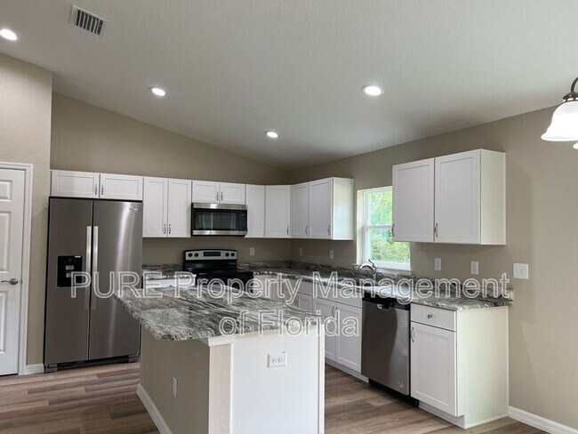 Building Photo - 8 Locust Loop Dr