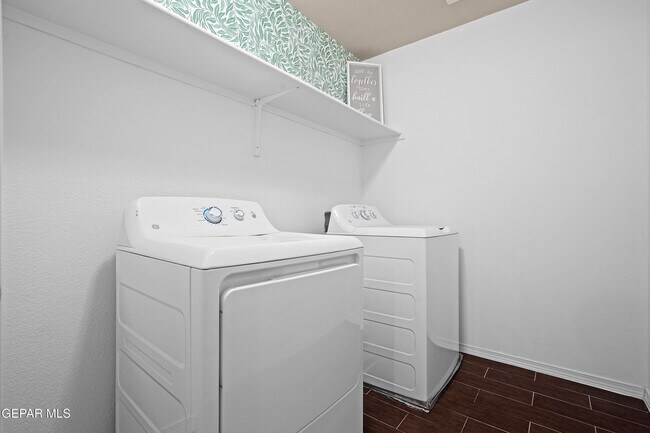 Building Photo - 13514 Bradford St