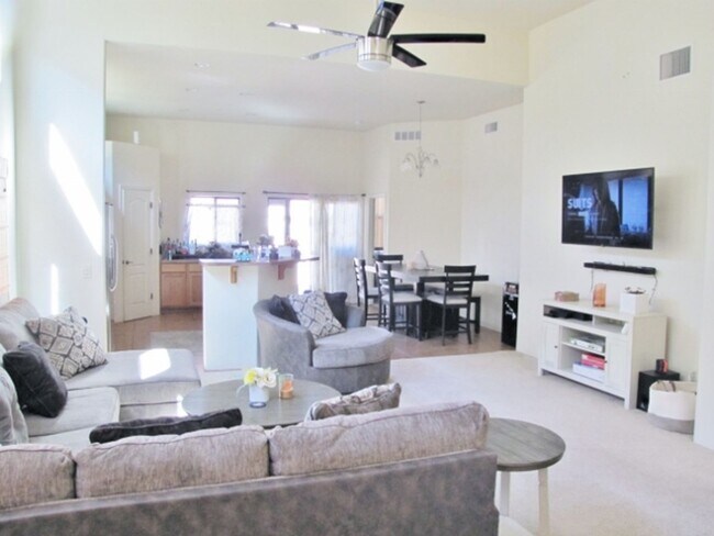 Building Photo - 3BR/2BA/2CG, 1518 sq.ft. home in Legends at Valiente centrally located in Sierra Vista, AZ