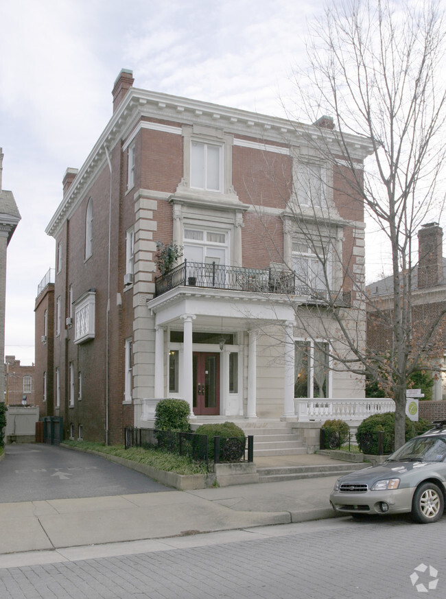 Building Photo - 1810 Monument Ave