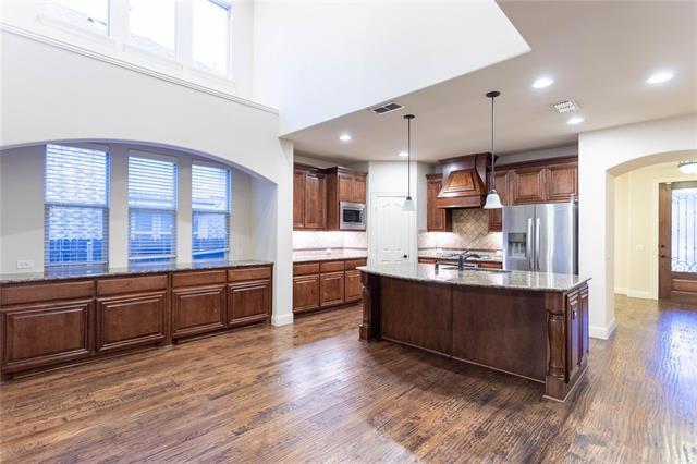 Building Photo - 2409 Lynbridge Dr