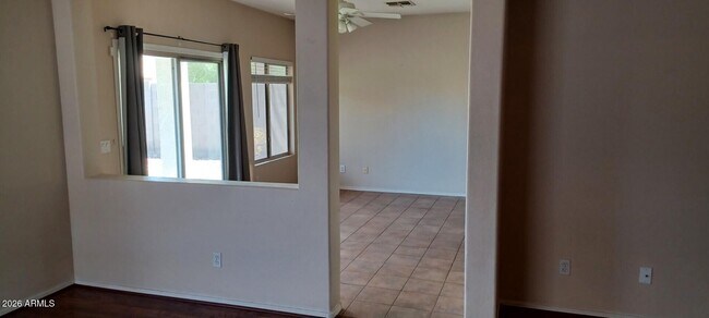 Building Photo - 3930 W Hackamore Dr
